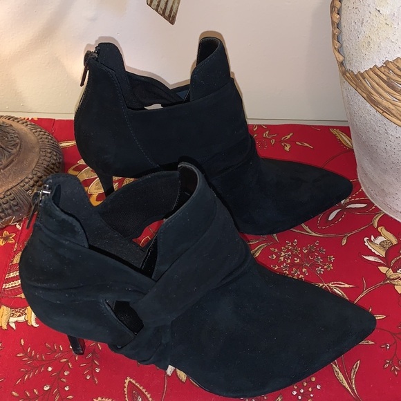 WHBM Black Heeled Booties Size 8 - Picture 3 of 7